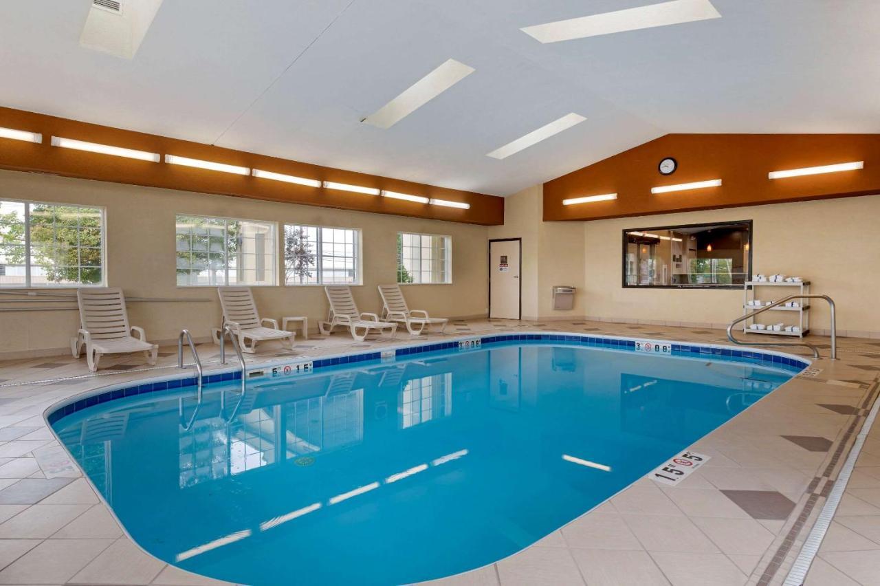 Comfort Suites Колумбус Экстерьер фото