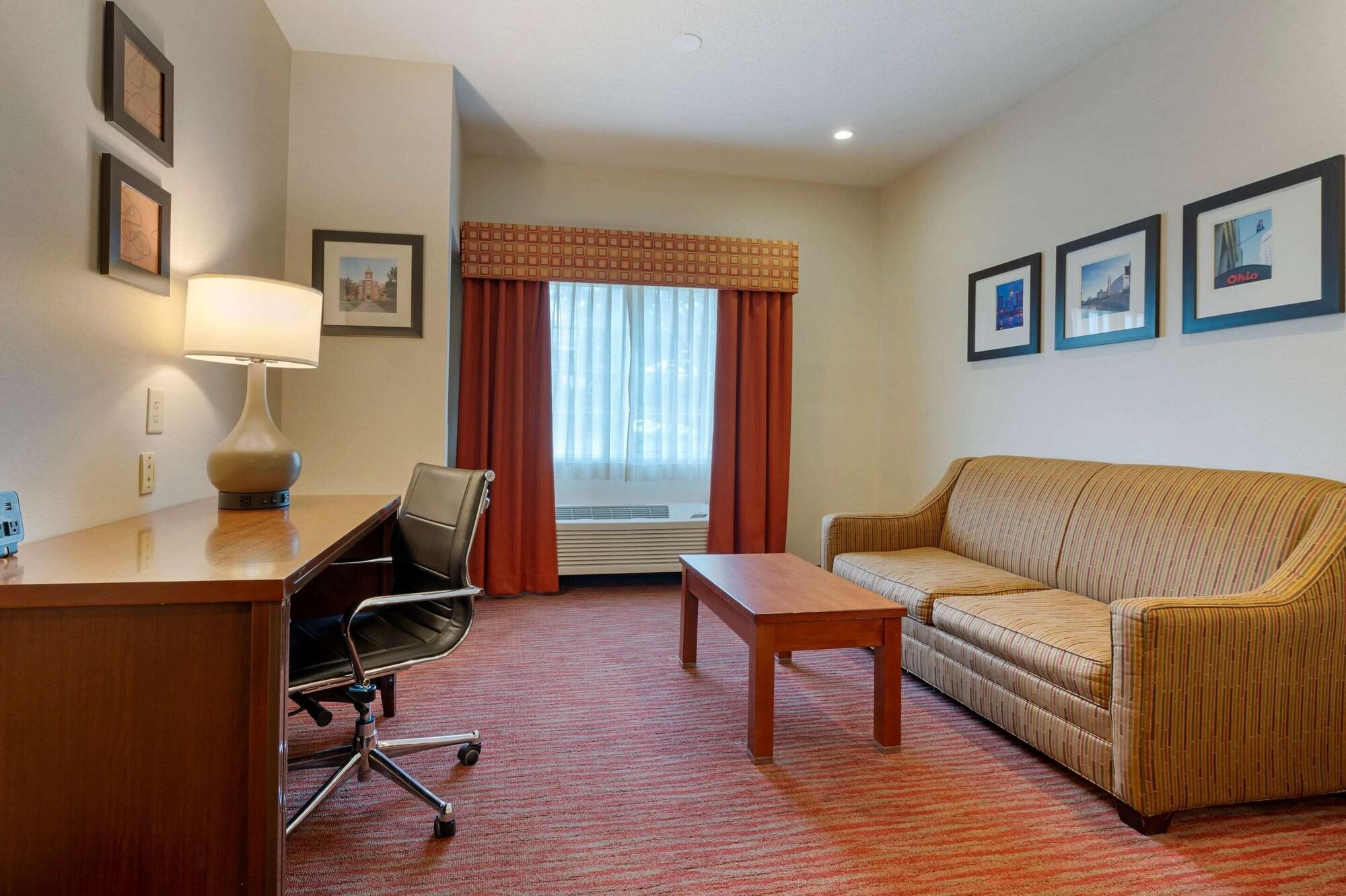Comfort Suites Колумбус Экстерьер фото